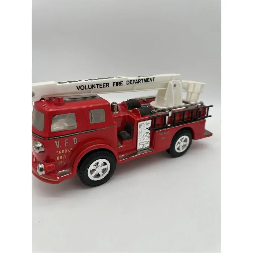 Pacesetter Decanter Vintage Snorkel Unit No. 1 Fire Engine. #840 Of 2400